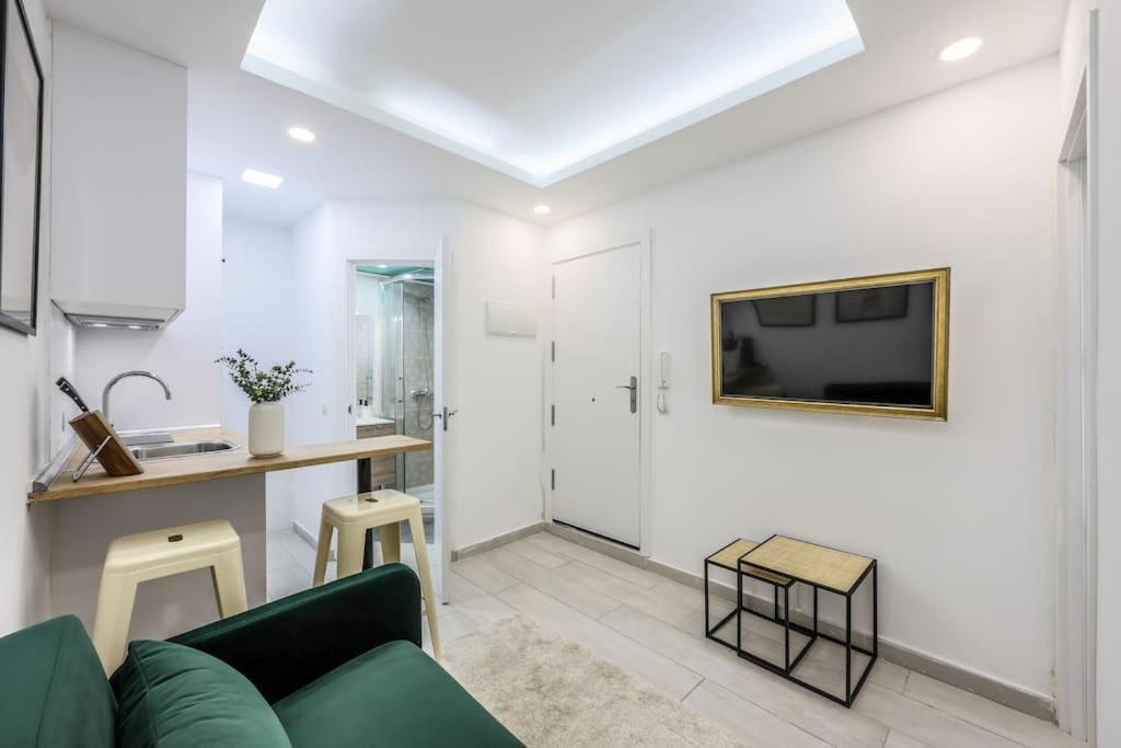 Luxe Apartment In Tetuan Madrid Exteriör bild